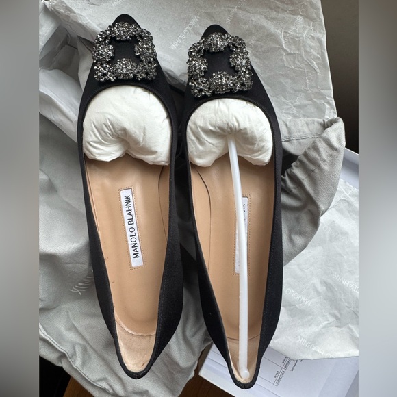 MANOLO BLAHNIK HANGISIFLAT size 7 brand new - Picture 4 of 8